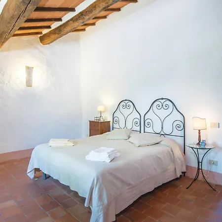 Apartament Schivanoia 1 *